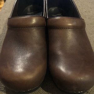 Antique Brown Dansko